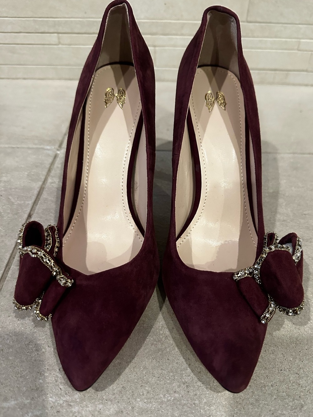 Victoria’s Secret Burgundy Suede Bow Heels – Size 8.5 👠